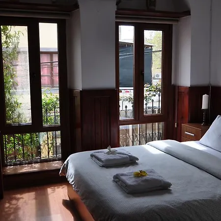 Saatli Konak Homestay *