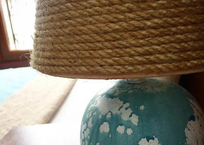 Saatli Konak Ayvalı